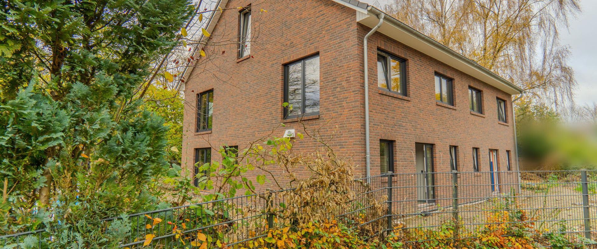 2 Neubau-Haushälften verfügbar! Luxuriöses Familienwohnen in Hamburg Ohlstedt